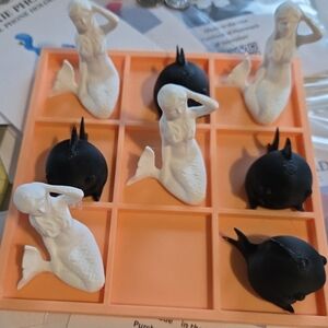 3-D Printed Mermaid and Shark Tic-Tac-Splash Set